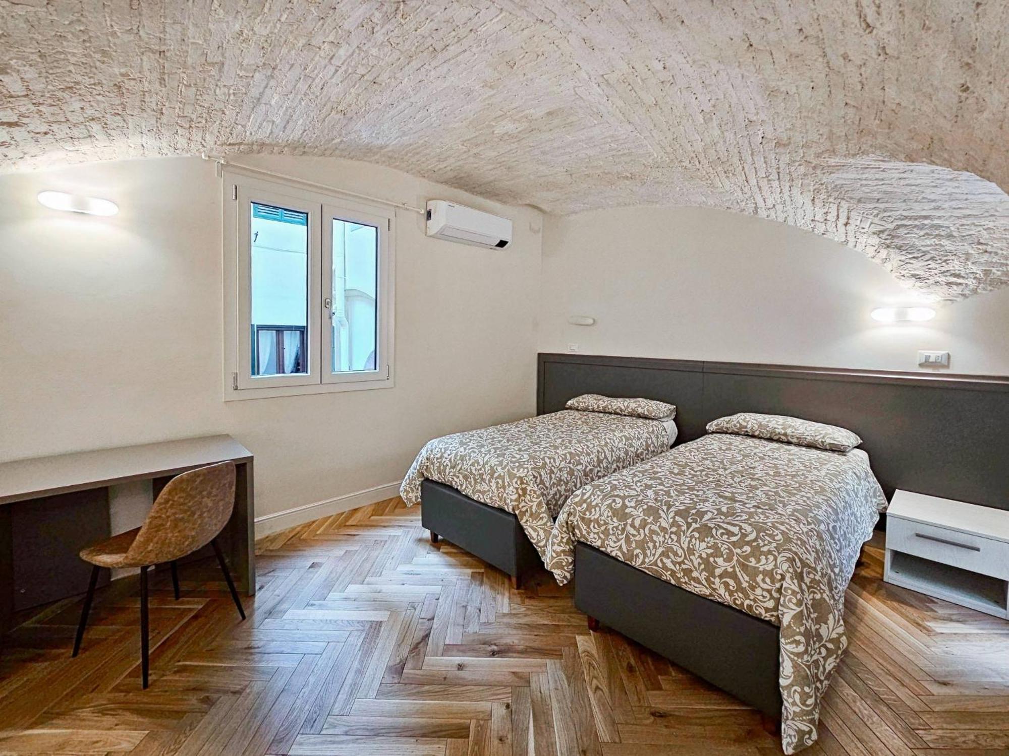 Centralissimo Due Passi Dal Duomo Per Gruppi Apartamento Florencia