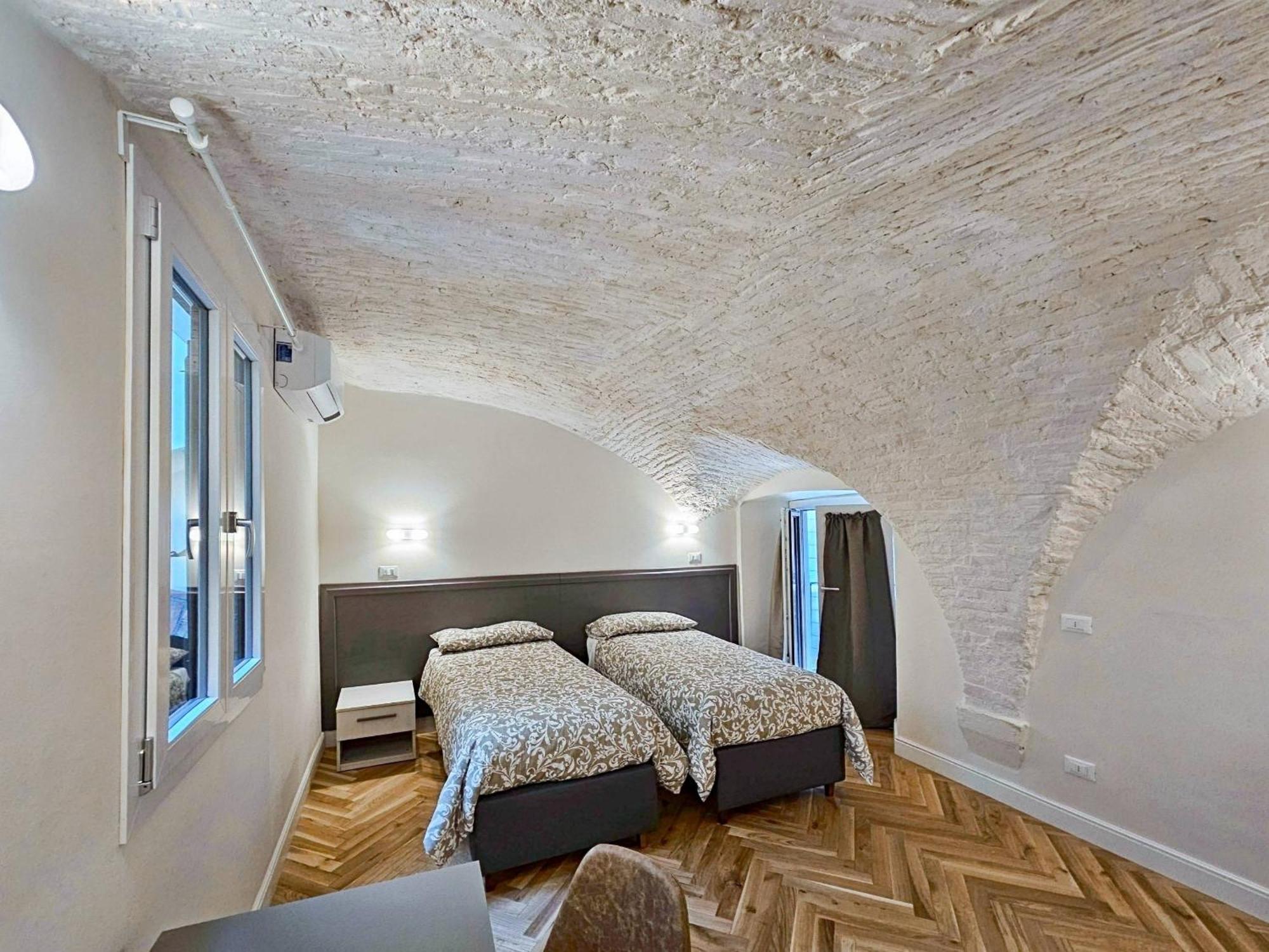 Centralissimo Due Passi Dal Duomo Per Gruppi Apartamento Florencia